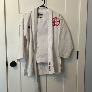 White Martial Arts Set with Red Crest